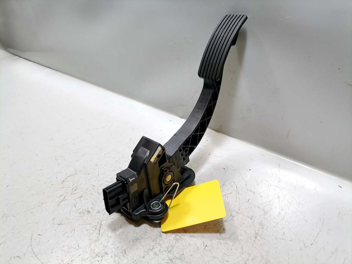 Mitsubishi Eclipse Cross GL3W original Gaspedal elektrisch 2.4 72kw Bj.2023